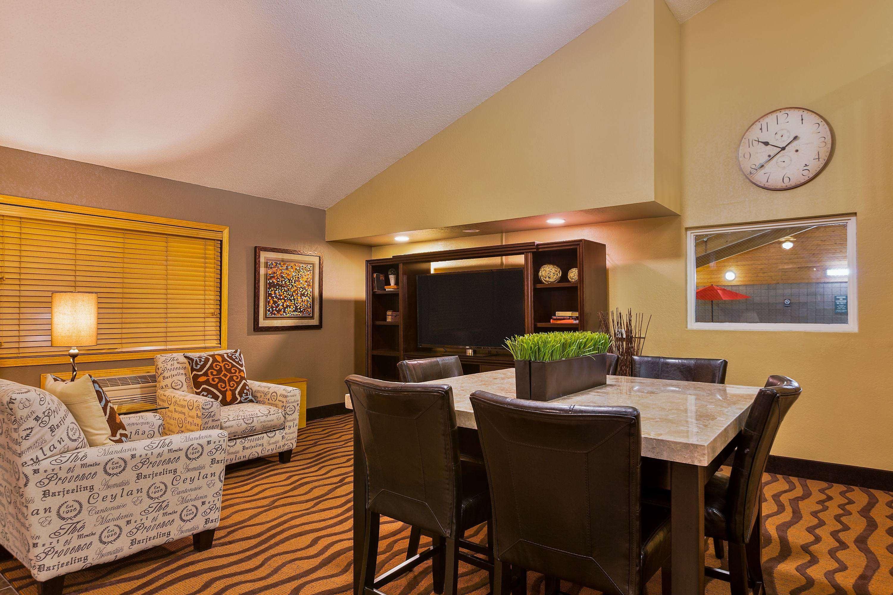 Americinn By Wyndham Algona Екстериор снимка